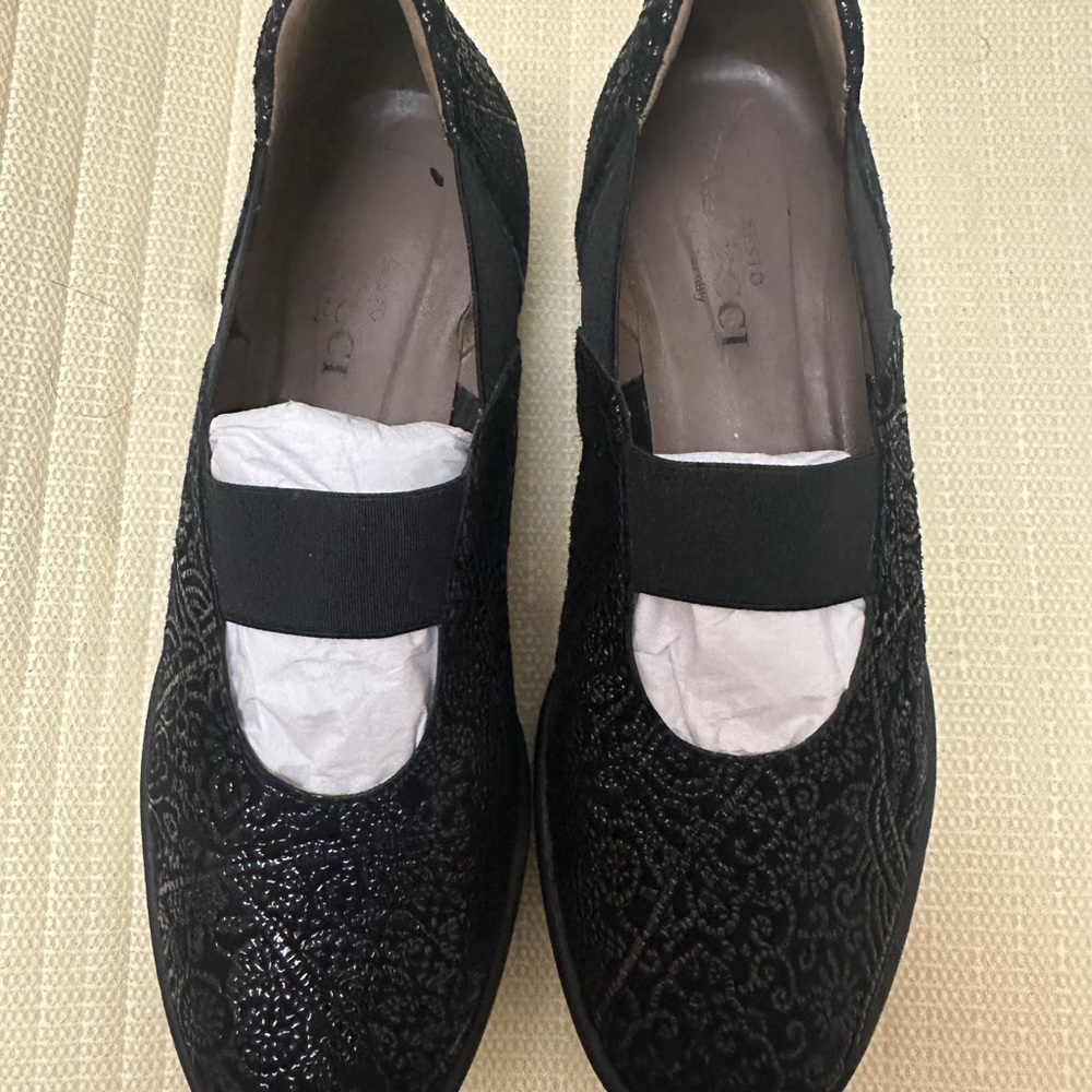 Black Textured Women's Shoes